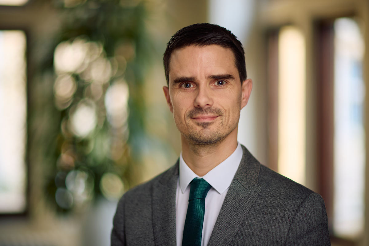 Daniel Calland Dr Dan Challender | Department of Biology